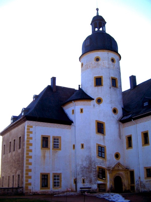 Schloss Frauenstein mit dem Silbermannmuseum hat schon bessere Zeiten gesehen. 18.02.07