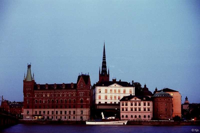 Sommerabend (4): Letztes Abendlicht liegt auf Riddarholmen (August 1994).