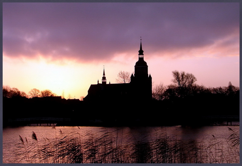 Sonnenaufgang ber Stralsund (St. Marien) 30.12.07 