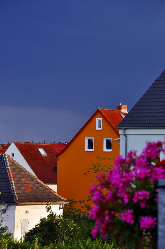 Stralsunder Vorstadtleben bei einem nahenden Gewitter