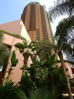 Das Hotel  Sofitel Cairo Nile El Gezirah  auf der Sdspitze der Nilinsel  Zamalek  in Kairo.
