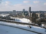 Blick aufs Wilnaer Zentrum, es ist schwer zu sehen, aber wenn man genau hinsieht ist diese Foto im Winter aufgenommen, am Fuss Neris.