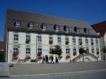 Ottobeuren im Unterallgu, das ehemalige Klostergebude am Marktplatz ist seit 1806 Schulhaus der Marktgemeinde, Aug.2010