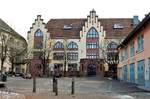 Waldshut, Johannisplatz 1, Heinrich-Hansjakob-Schule (Grund- und Hauptschule), 1906 im neugotischen Stil erbaut - 03.02.2015