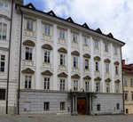 Ljubljana, die Bibliothek der Akademie der Knste auf dem Neuen Platz, Juni 2016