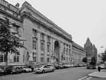 Das Eingangsportal des 1907 gegrndeten Imperial College in London.