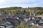 Bad Mnstereifel - Blick von der Burg ber die Stadt und der St.