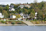 Leubsdorf am Rhein, Zentrum um  Die Burg  - 25.10.2017