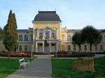 Franzensbad, Blick zum Kaiserbad mit der Statue von Kaiser Franz Joseph, Okt.2006