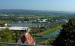 Riegel am Kaiserstuhl, Blick von der Michaelskapelle auf die Solaranlage an der Elz, Juni 2011