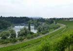 Rheinau, Blick von der Bergkirche auf den Rhein mit dem Elektizittskraftwerk, Juli 2013