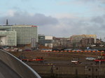 Hamburg am 9.12.2015: Blick von der Hafencity auf das Kontorhausviertel, rechts mit dem gelben Dach die in der Kritik stehenden City-Hof-Huser die abgerissen werden sollen /