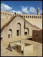 Blick in den Innenhof des Bergfriedes der alten Festung in Nizwa.