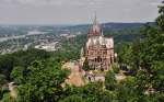 Die Drachenburg, vom Drachenfels aus fotografiert.