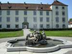 Renaissanceschlo Zeil im Allgu, die Ostseite mit Park und Brunnen, 2008