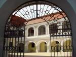 Aulendorf in Oberschwaben, Blick in den Schlohof, der Bauanfang der Anlage geht zurck auf das 12.Jahrhundert, im 16.Jahrhundert erfolgte ein barocker Umbau, heute Museum, Aug.2008 