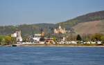 Bad Hnningen am Rhein mit dem Schlo Arenfels im Hintergrund.