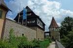 Balingen, das Zollernschlo, erbaut um 1470, 1935-37 wegen Bauflligkeit erneuert, war einst der Sitz der wrrtembergischen Obervgte, Juli 2011