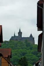 Wernigerode, Blick zum neugotischen Schlo aus dem 19.Jahrhundert, Mai 2012