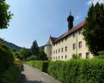 Wolfach, Blick entlang des ehemaligen Stadtgrabens und der Sdseite des Schloes, Juli 2013