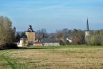 Burg Kirspenich und Kirche St.