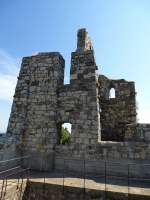 Staufen, bis zu dieser Hhe ist die Burgruine begebar und bietet einen schnen Ausblick, Juni 2014