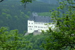 Burgk in Thringen, Blick auf das Schlo, entstanden aus einer mittelalterlichen Burganlage, Mai 2012