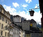 Feldkirch, Blick zur Schattenburg, hoch ber der Stadt, erbaut um 1200, Okt.2004