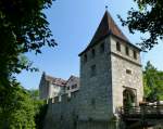 Laufen am Rheinfall, der Eingang zum Schlo Laufen, beherbergt heute ein Restaurant und eine Jugendherberge, Juli 2013