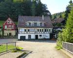 Dobel im Nordschwarzwald, das Gasthaus Eyachmhle, Aug.2017