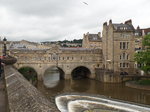 Bath, Grafschaft Sommerset (Region South West England) am 19.6.2016: Pulteney-Brücke von 1773 über den Avon, von William Pulteney zur Anbindung eines neuen Stadtviertels, das seine Frau