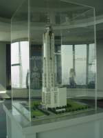 Ein Modell des Baiyoke Tower 2 in Bangkok (ausgestellt in dem Gebäude) am 13.01.2011