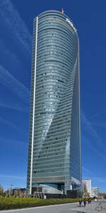 Der 236 Meter hohe Weltraumturm (Torre Espacio) wurde von 2004 bis 2008 gebaut.