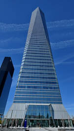 Der 2008 fertiggestellte 249 Meter hohe Kristallturm (Torre de Cristal) ist hinter dem Torre Caja Madrid der zweithchste Wolkenkratzer in Spanien.