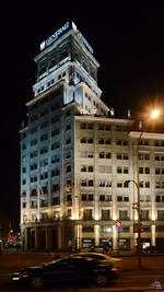 Das Generali-Gebude (Edificio Generali) wurde von 1942 bis 1050 im Stil des Akademismus erbaut.