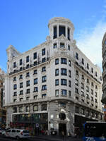 Im 1929 gebauten Haus des Buches (Casa del Libro) befindet sich das CR7-Hotel von Madrid.