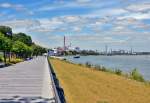 Rheinuferpromenade in Wesseling.