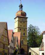 Das Segringer Tor in Dinkelsbühl mit seiner barocken Haube, die nach dem Beschuss im 30jährigen Krieg neu gebaut wurde.