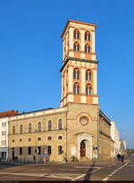 Pr�chtiger Bau an der Askanischen Stra�e: das Museum f�r Naturkunde und Vorgeschichte Dessau.