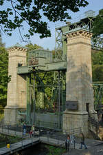 Das alte Schiffshebewerk Henrichenburg von Westen aus gesehen.