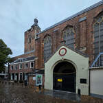 Die im Jahre 1131 erstmals urkundlich erw�hnte Buurkerk war die �lteste der vier mittelalterlichen Pfarrkirchen in Utrecht.