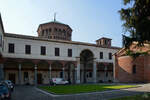 Das Kloster San Vittore al Corpo war ein altes Benediktinerkloster in Mailand und ist heute der Sitz des Nationalmuseums fr Wissenschaft und Technologie Leonardo da Vinci.