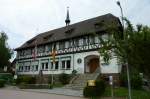 Bottenau in der Ortenau, das schmucke Rathaus mit Fachwerkaufbau, Mai 2011