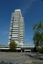 Kaiserslautern, das Rathaus mit 84m Hhe, nach Essen 106m das zweithchste in Deutschland, 1968 eingeweiht, Architekt Roland Ostertag, April 2011