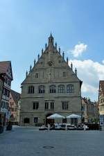 Weienburg, die Ostseite vom Alten Rathaus, der gotische Bau am Marktplatz entstand 1470-76, Mai 2012