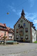 Sthlingen, das Rathaus, die ca.5000 Einwohnerstadt an der Schweizer Grenze bekam 1262 die Stadtrechte verliehen, Aug.2012