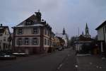 Seitenansicht vom Rathaus und Blick in die Hauptstrae in Neckargerach.