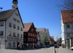 Bad Wurzach, die Marktstrae mit dem Rathaus, ganz links, Mai 2008