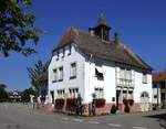 Querbach, Ortsteil von Kehl am Rhein, das Rathaus, erbaut 1909, Aug.2020