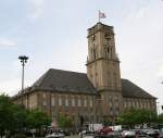 Rathaus Schneberg: Das Haus wurde 1914 von Jrgensen/Bachmann/Dbbers gebaut und besticht durch seinen 70m hohen stufenfrmig abgesetzten Turm.